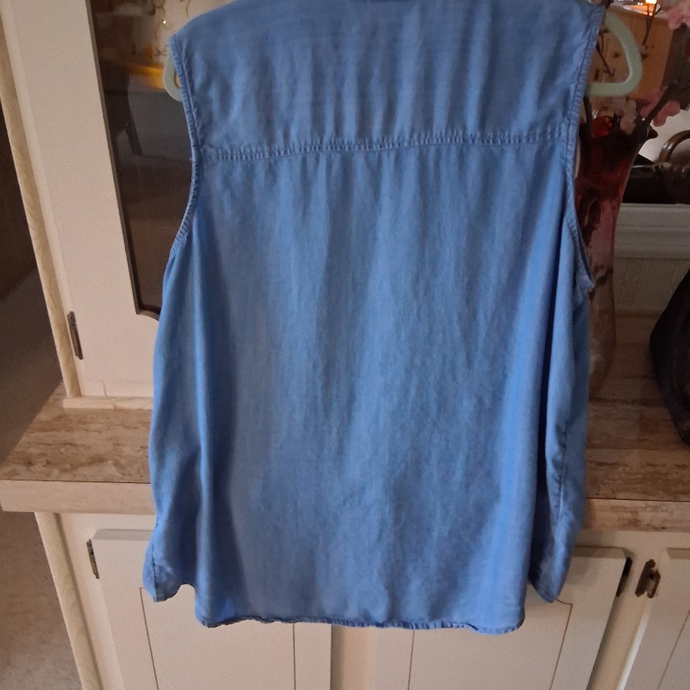 Time and Tru Sleeveless Button Down Shirt - Denim blue Xl Blouse - Picture 3 of 3